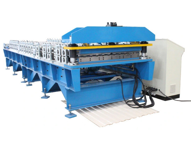 Afrika Popüler Tasarım Gömülü Trapezoidal Çelik Metal Demir Çatı Yaprakları Rulo Formasyon Makinesi