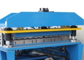 Çok Kaburga Duvar Çatı PPGI Trapez Sac Rulo Şekillendirme Makinesi Otomatik Olarak Çalışma