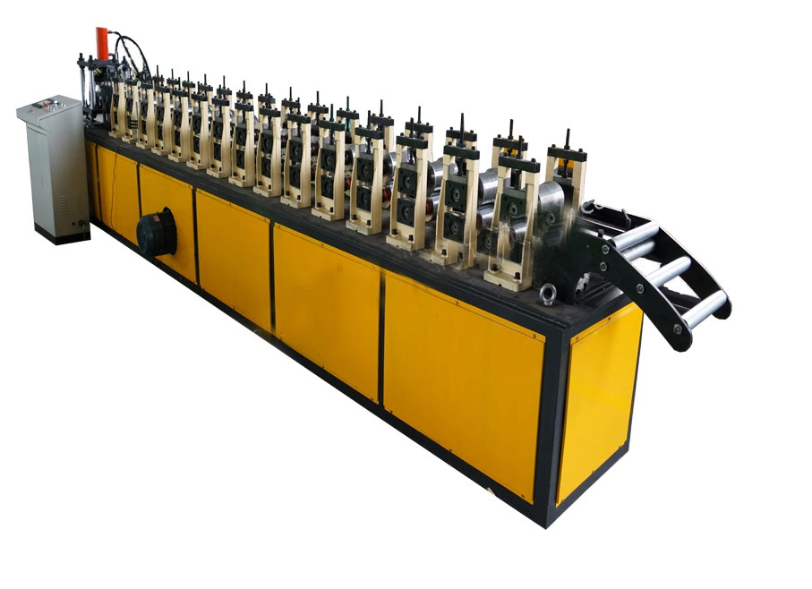 Çinko Alüminyum 0.12-0.4MM Kalınlık için Ondulado Kepenk Kapı Rulo Şekillendirme Makinesi
