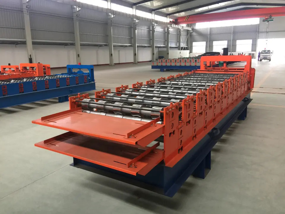 840 900 Çift Katmanlı IBR Tipi Çatı Soğuk Rulo Şekillendirme Makinesi PLC Kontrolü