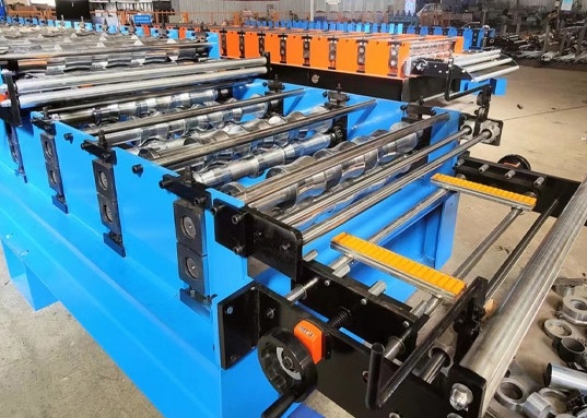 Galvanizli Çelik İçin 5t Sert Krom Kaplı Soğuk Rulo Şekillendirme Makinesi Çift Katmanlı