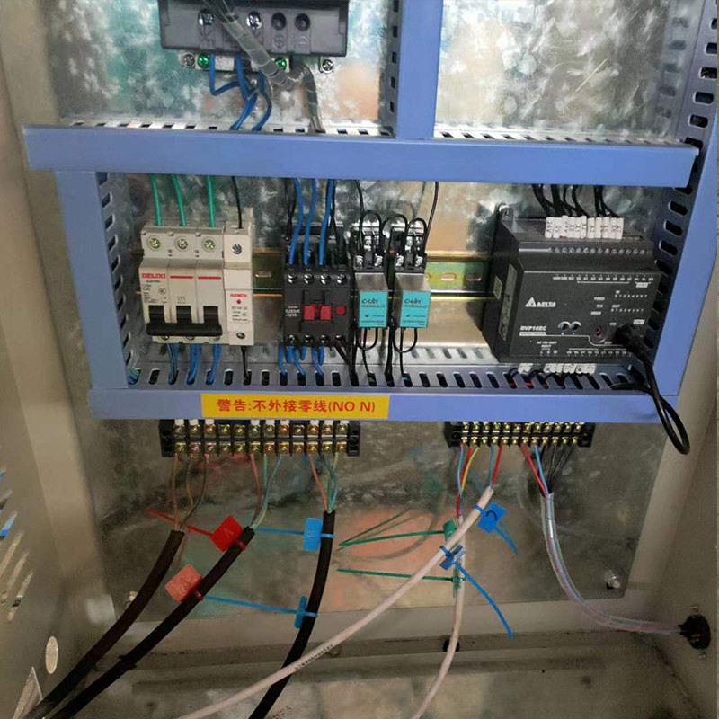 Eps Yan Panel Galvalume Çatı Rulo Şekillendirme Makinesi Yüksek Hassasiyetli Hidrolik Sonrası Kesme