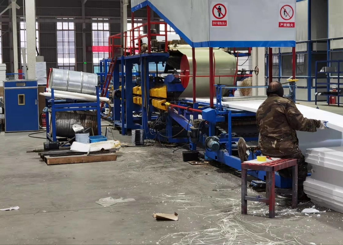 1 Yıllık Garanti Uçan Takip Kesimi ile PLC Sandviç Panel Roll Forming Makinesi
