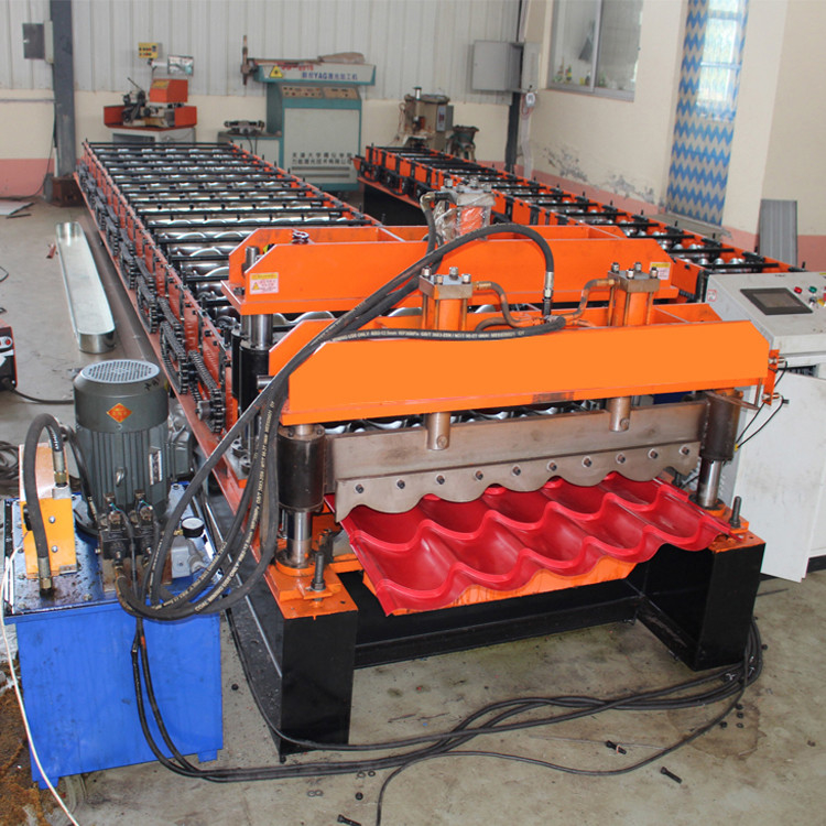 Uzun Aralıklı Camlı Plakalı Çatı Yaprakları Rol Formasyon Makinesi Soğuk Etkili Genişliği 1080 mm