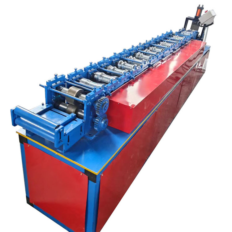 10-15m/min şekillendirme hızı ve 45 çelik tekerleği ile Metal Perde Kapı Rulo Formasyon Makinesi