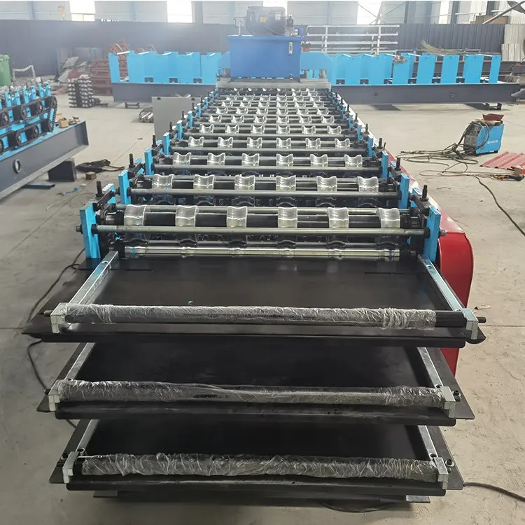 Özel bina malzemesi makineleri 5.5kw kesme gücü ve hidrolik kesme ile çatı paneli rulo şekillendirme makinesi