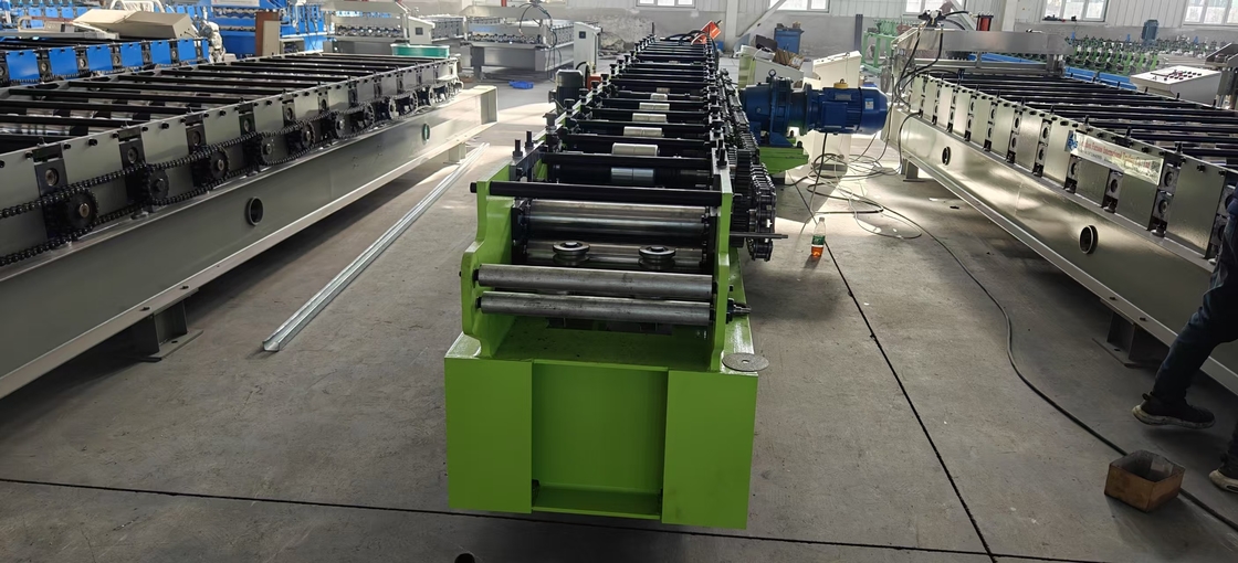 Düzenlenebilir kesim uzunluğu ve PLC kontrol sistemi ile özelleştirilmiş Üretim Stud ve Track C U Roll Forming Machine