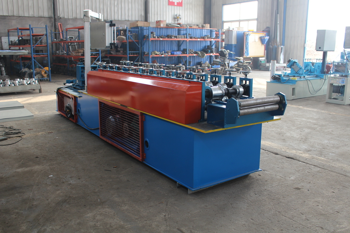 Çatı duvar paneli için iki tek Keel Stud ve Track C U kuru duvar rulo şekillendirme makinesi