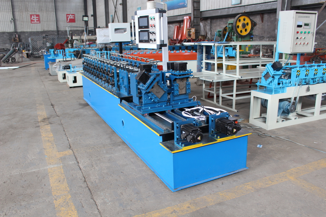 Çatı duvar paneli için iki tek Keel Stud ve Track C U kuru duvar rulo şekillendirme makinesi