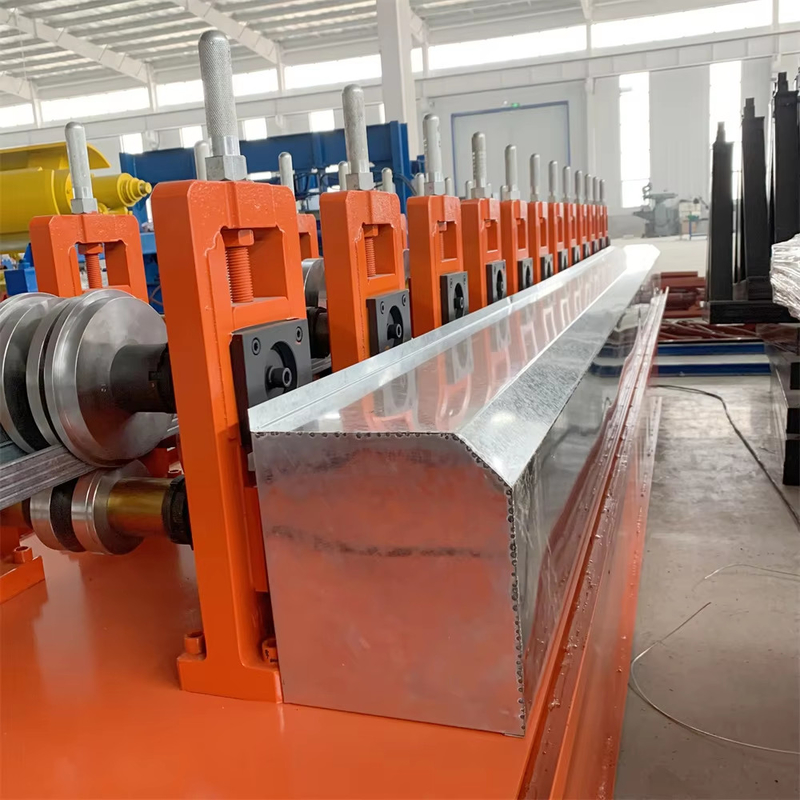 PLC Kontrol Sistemi Çelik İşleme Parçaları Galvanizli U Çizgi Çelik U Kanal Yapısal Çelik C Z U Kanal Profili Purlin Roll Forming Machine