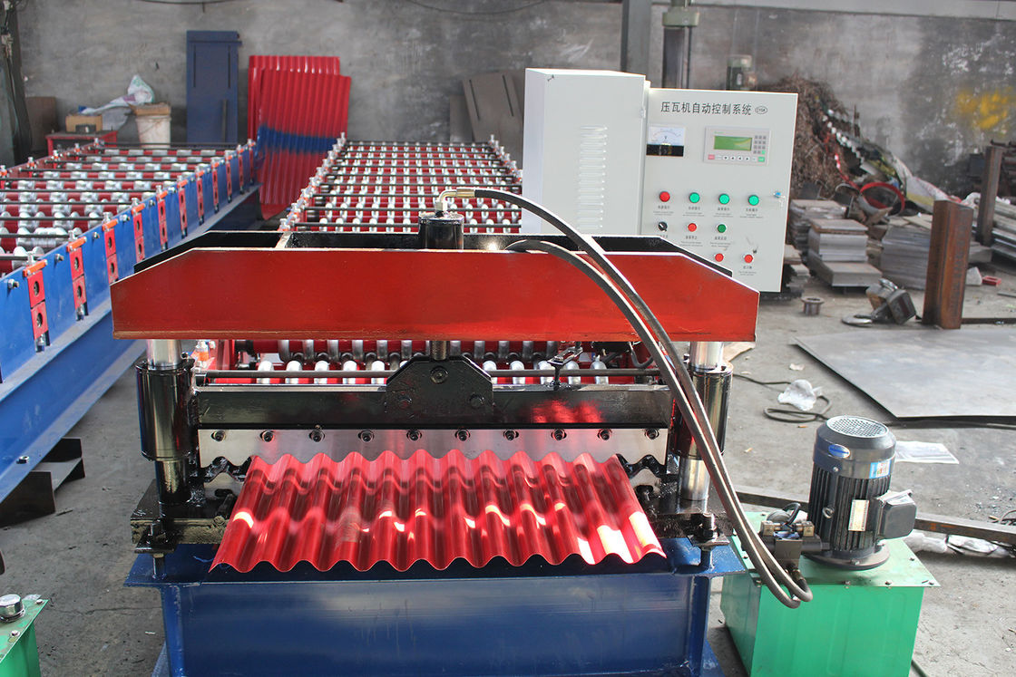 380v 50hz dalgalanmış Çatı Yaprakları Rulo Formasyon Makinesi Sabit Performans Uzun Yaşam Süresi