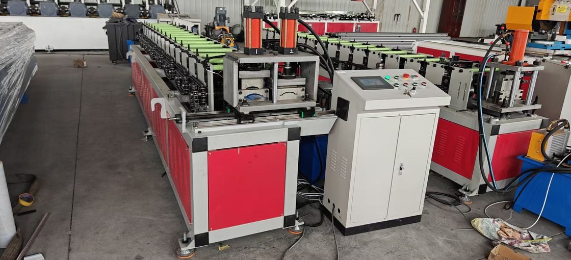 2025 Yeni Tasarım Metal Piket Çit Rulo Formasyon Makinesi Çit Çizgisi Amerika Tarzı