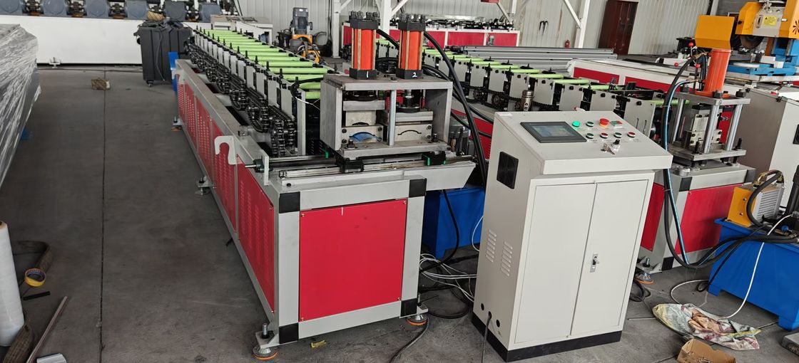 2025 Yeni Tasarım Metal Piket Çit Rulo Formasyon Makinesi Çit Çizgisi Amerika Tarzı