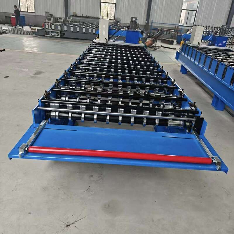 45 Çelik Rulo Malzemesi Zincir Sürüş Plakalı Çatı Yapısı Yapım Makinesi Sürdürülebilir ve Çalışma Dayanıklılığı sağlamak için inşa edildi