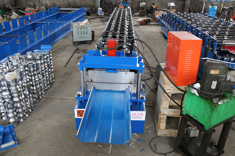 20 İstasyon Ayakta Dikiş Metal Çatı Makinesi 610mm Genişlik 0.5-0.8MM Kalınlık