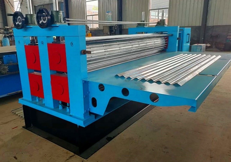 Demir Sac 0.14-0.3mm Çatı Rulo Şekillendirme Makinesi Varil Oluklu
