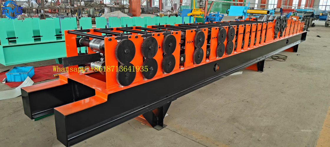 K tarzı dikişsiz Metal Yağmur Çukurları Ogee Çukurları Yerleşim evleri için rulo şekillendirme makinesi