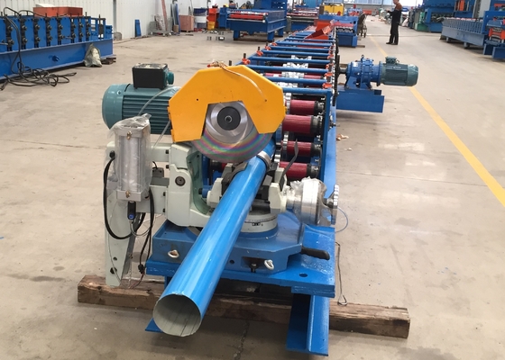 0Endüstriyel üretim için.3-0.6mm aşağı boru rulo şekillendirme makinesi