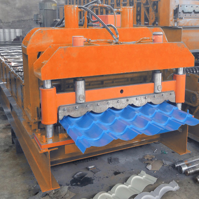 Uzun Aralıklı Camlı Plakalı Çatı Yaprakları Rol Formasyon Makinesi Soğuk Etkili Genişliği 1080 mm