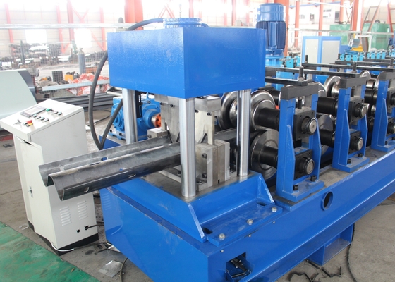 Yüksek performanslı Özel Çelik Çarpışma Engelli W Balon 2 Dalga Otoyol Koruma Çaprak Formasyon Makinesi