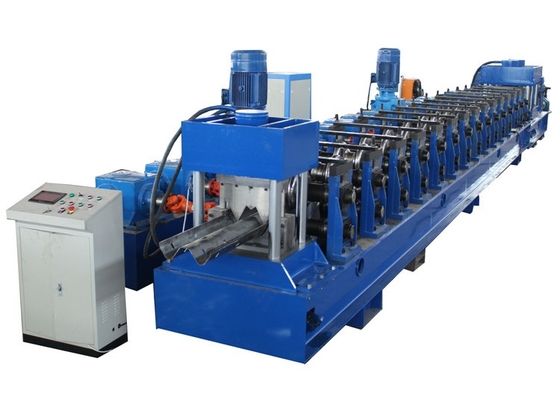 Verimlilik GCr12 Roller 380V 50Hz Güçlü PLC Denetimli Otoyol Koruma Çitleri Formasyon Makinesi