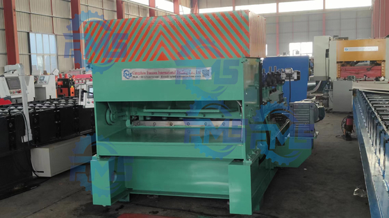 PLC Kontrolü Uzunluğa Kesme ve 4KW Forming Motoru ile Kesme Çizgisi 0,3-4mm