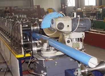 Oluklu İniş Borusu Rulo Şekillendirme Makinesi Yüksek Mukavemet Uzun Çalışma Ömrü