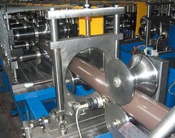Galvanizli Yuvarlak iniş borusu Rulo Şekillendirme Makinesi PLC Kontrolü Kolay Kullanım