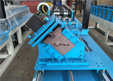 Düşük Gürültü Metal Çatı Paneli Makinesi Çelik Saplama Rulo Şekillendirme Makinesi 240V 60HZ